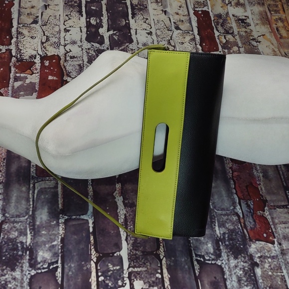 Tolblanc Paris Leather Convertible Clutch Bag - Picture 12 of 12